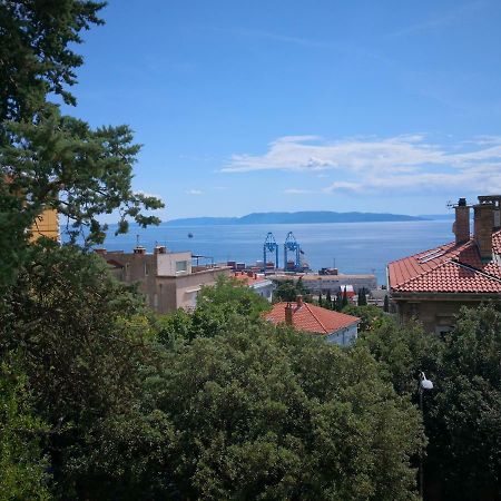 Apartman Bulevard Apartment Rijeka Exterior photo